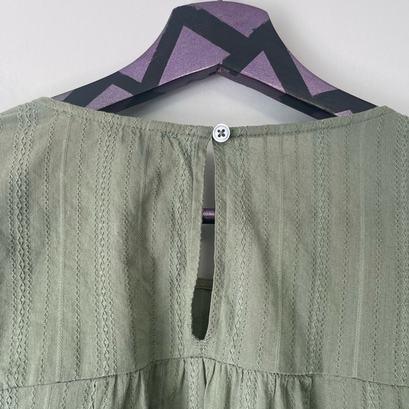 Loft Green Ruffle Cropped Blouse Top Size Large - Picture 6 of 9